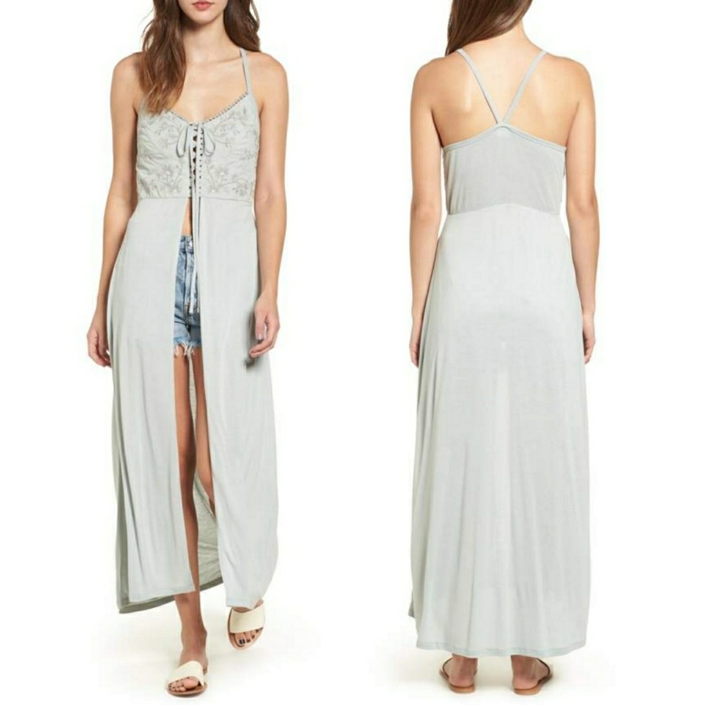 Sun & Shadow Embroidered Lace up Maxi Top
Small